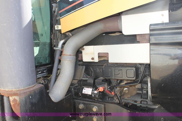 image for item A3686 AGCO Challenger MT665 MFWD tractor