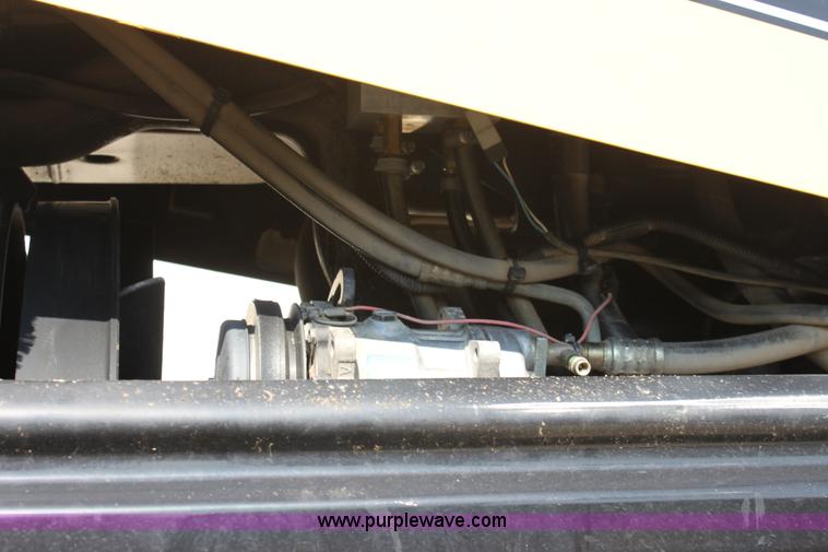 image for item A3686 AGCO Challenger MT665 MFWD tractor