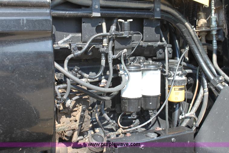 image for item A3686 AGCO Challenger MT665 MFWD tractor