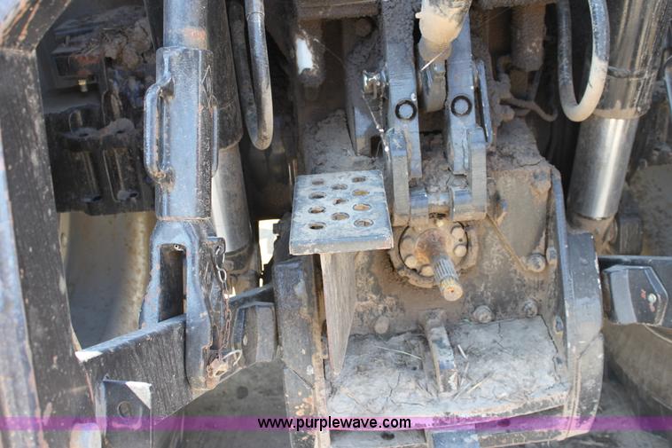 image for item A3686 AGCO Challenger MT665 MFWD tractor