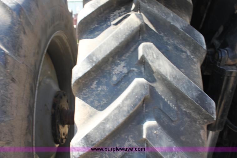 image for item A3686 AGCO Challenger MT665 MFWD tractor