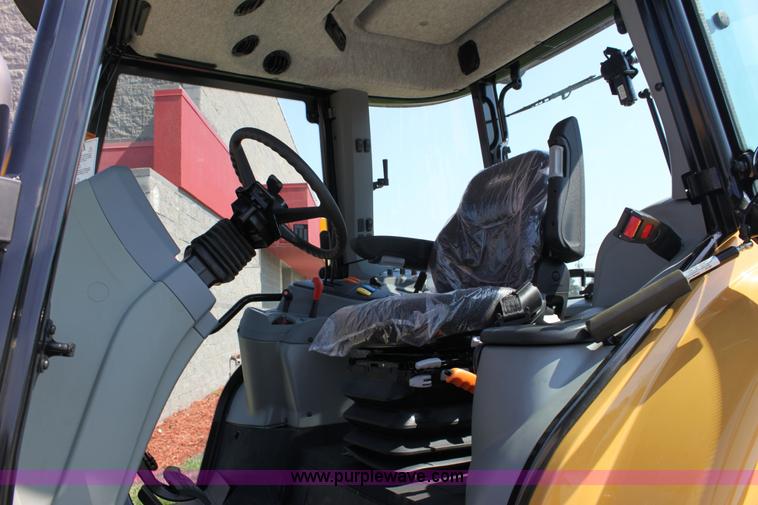 image for item A3687 AGCO Challenger MT425B MFWD tractor