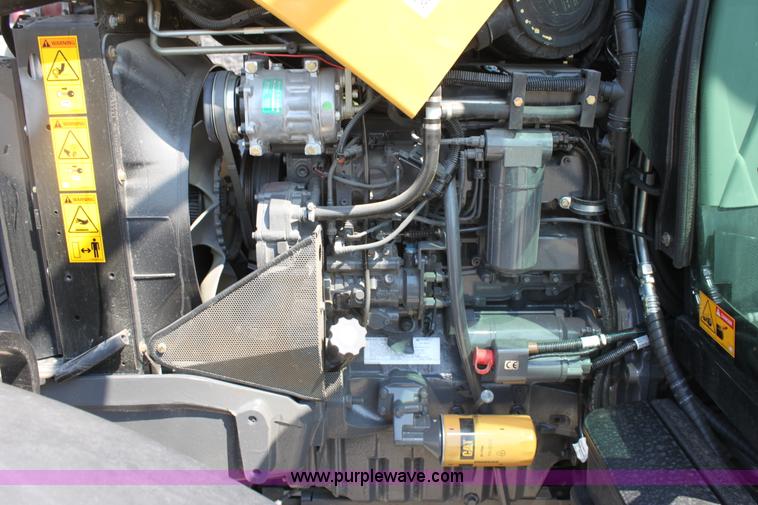 image for item A3687 AGCO Challenger MT425B MFWD tractor