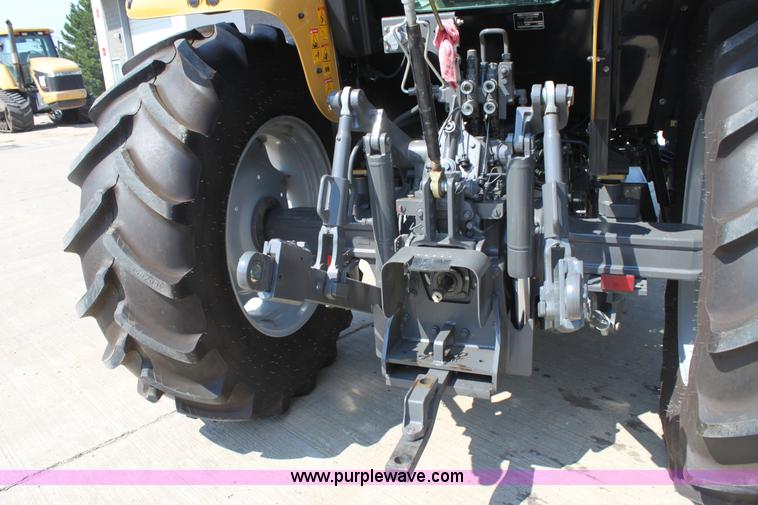 image for item A3687 AGCO Challenger MT425B MFWD tractor