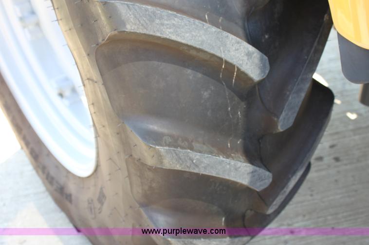 image for item A3687 AGCO Challenger MT425B MFWD tractor