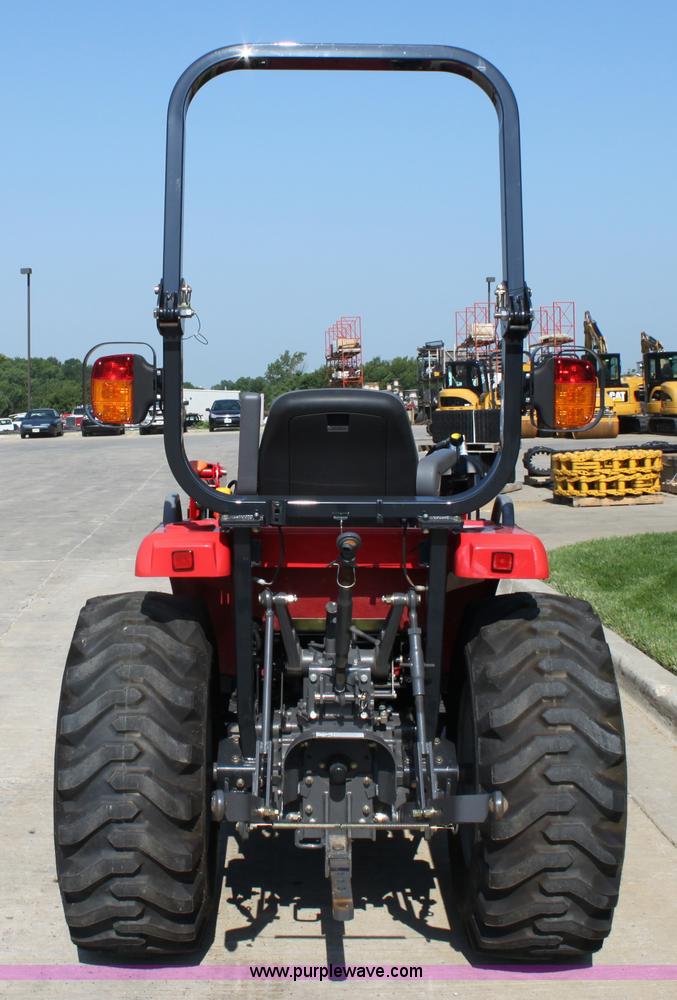 image for item A3688 Massey-Ferguson 1529 MFWD tractor with loader
