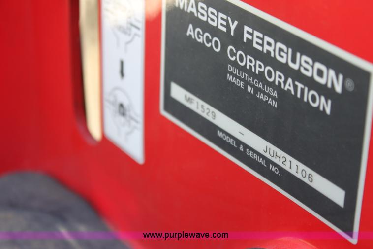 image for item A3688 Massey-Ferguson 1529 MFWD tractor with loader