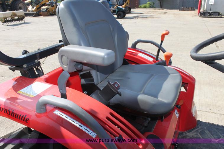 image for item A3688 Massey-Ferguson 1529 MFWD tractor with loader