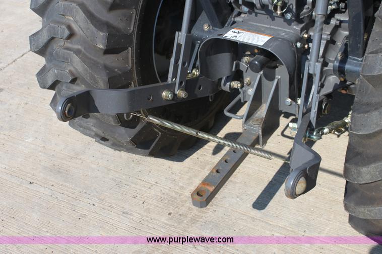 image for item A3688 Massey-Ferguson 1529 MFWD tractor with loader