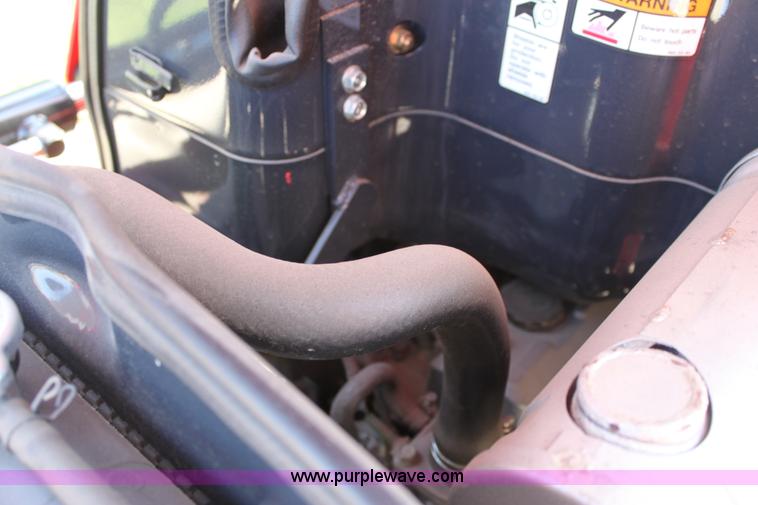 image for item A3688 Massey-Ferguson 1529 MFWD tractor with loader