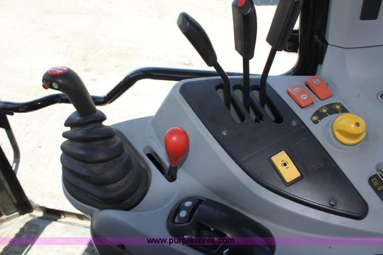 image for item A3702 2006 Massey-Ferguson 5455 MFWD tractor