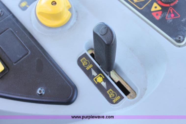 image for item A3702 2006 Massey-Ferguson 5455 MFWD tractor