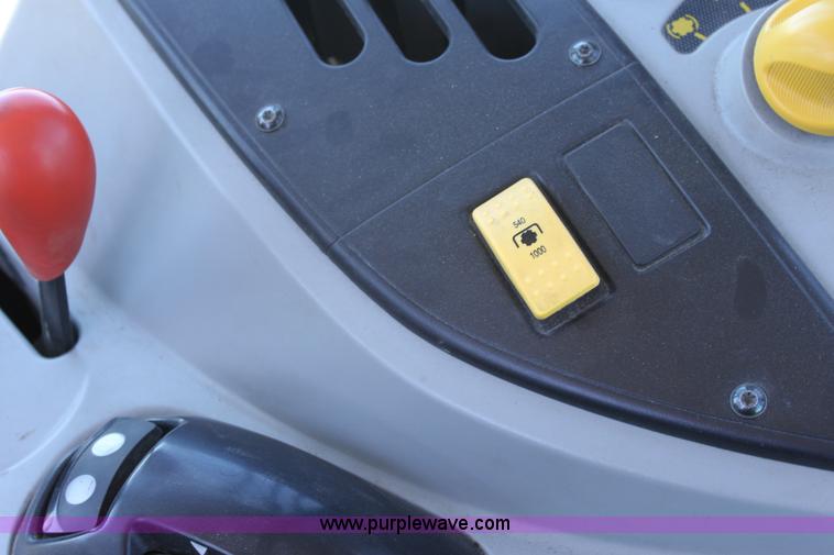 image for item A3702 2006 Massey-Ferguson 5455 MFWD tractor