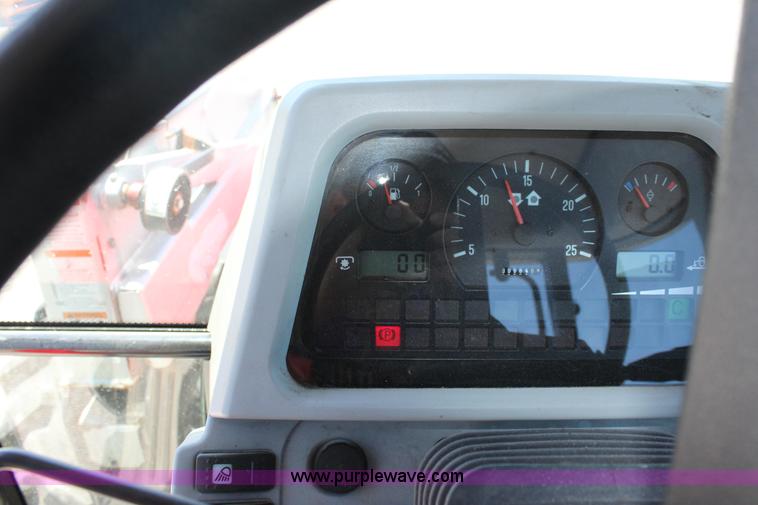 image for item A3702 2006 Massey-Ferguson 5455 MFWD tractor