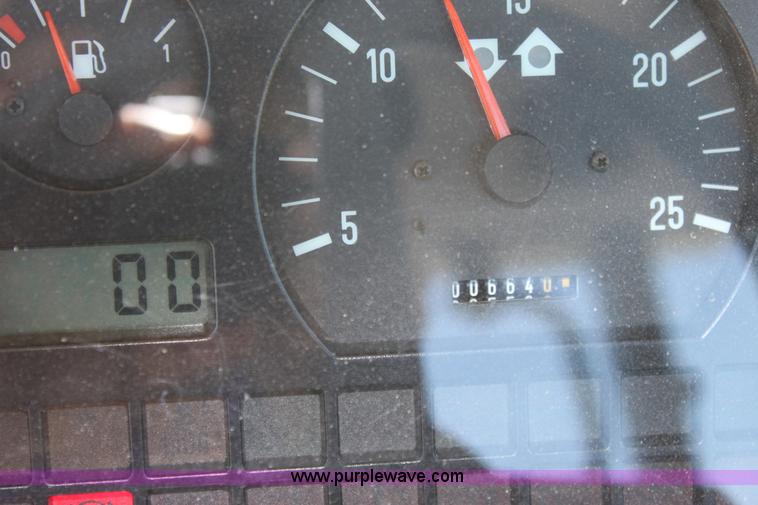 image for item A3702 2006 Massey-Ferguson 5455 MFWD tractor