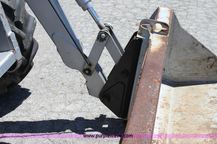 image for item A3702 2006 Massey-Ferguson 5455 MFWD tractor