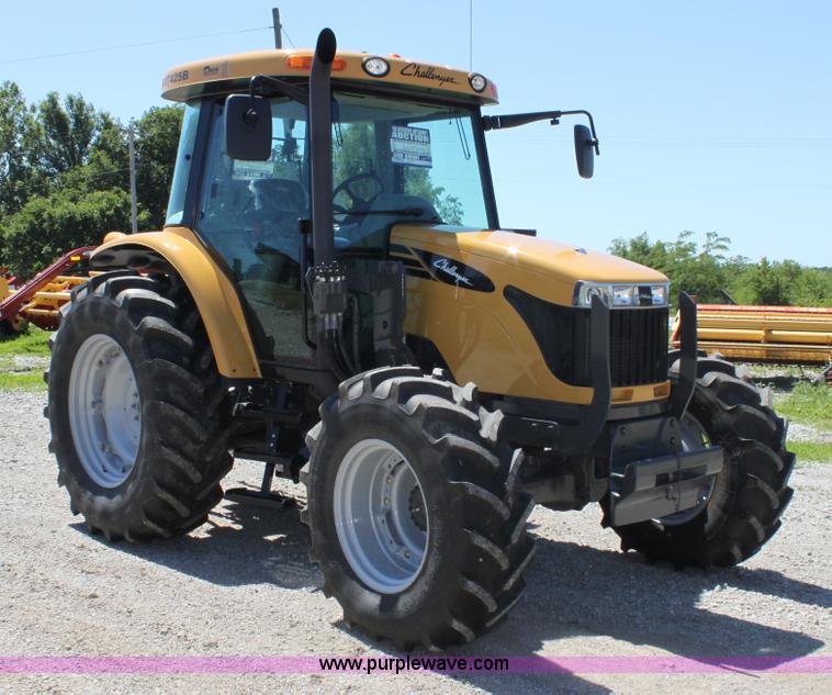 image for item A3703 2010 AGCO Challenger MT425B MFWD tractor