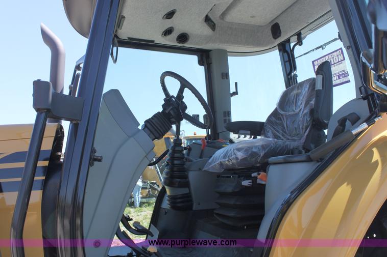 image for item A3703 2010 AGCO Challenger MT425B MFWD tractor