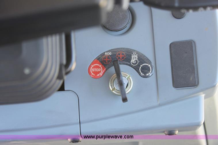 image for item A3703 2010 AGCO Challenger MT425B MFWD tractor