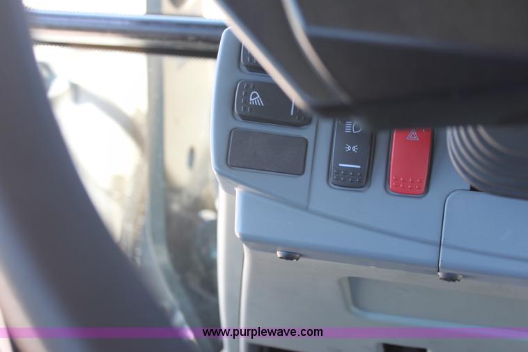 image for item A3703 2010 AGCO Challenger MT425B MFWD tractor