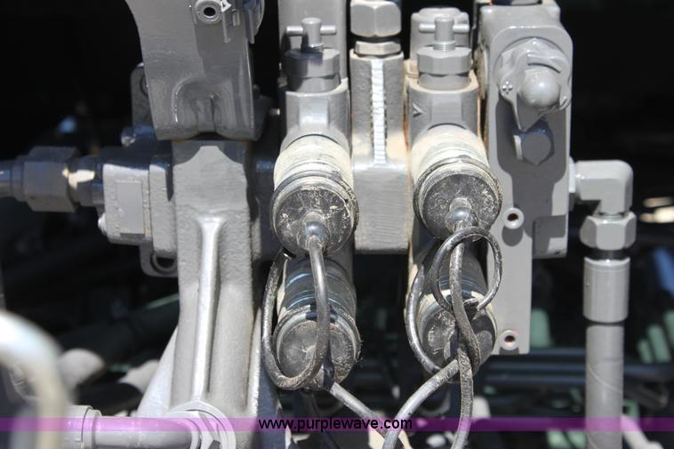 image for item A3703 2010 AGCO Challenger MT425B MFWD tractor