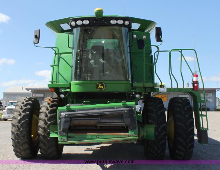 image for item A3704 2008 John Deere 9670 STS RWA combine