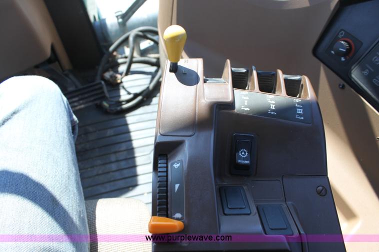 image for item A3705 2000 John Deere 9400T tractor