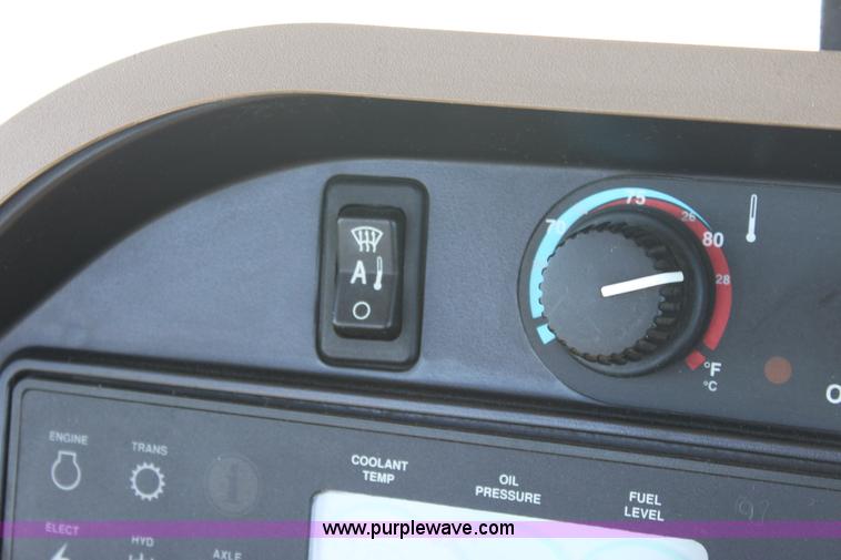 image for item A3705 2000 John Deere 9400T tractor