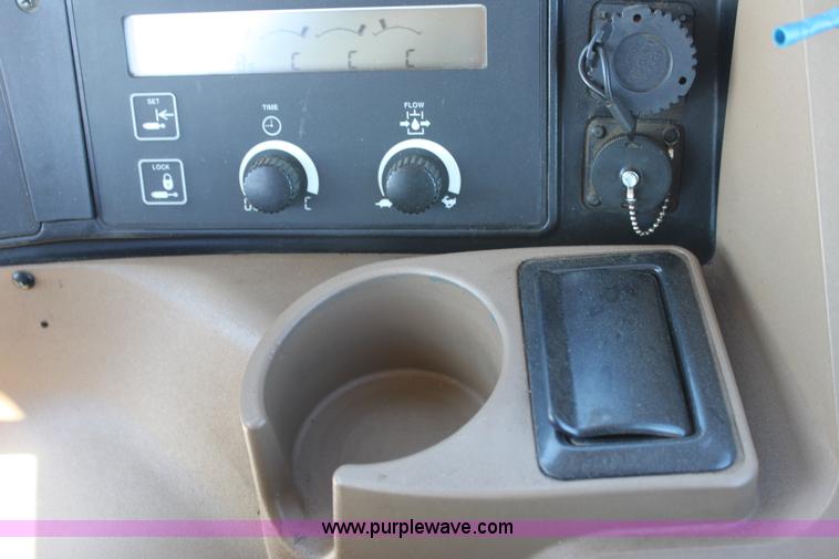 image for item A3705 2000 John Deere 9400T tractor