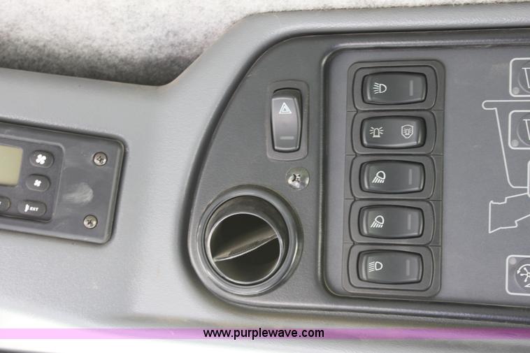 image for item A3709 2007 AGCO Gleaner R65 RWA combine