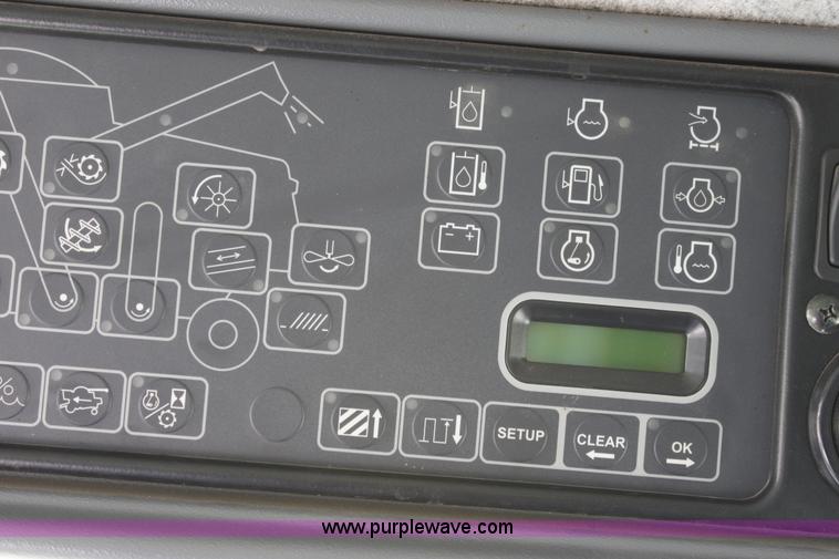 image for item A3709 2007 AGCO Gleaner R65 RWA combine