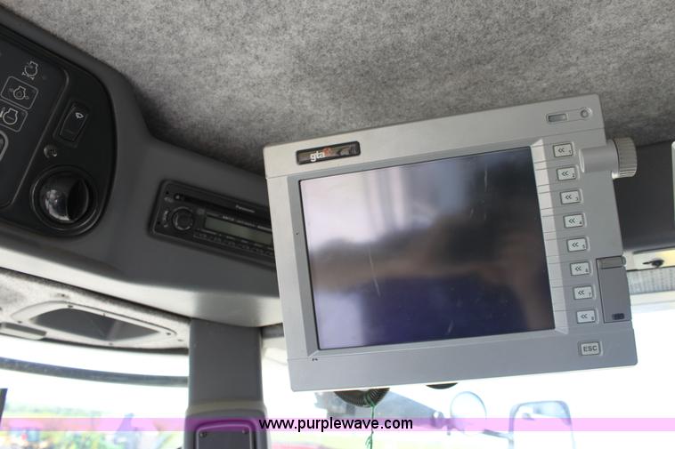 image for item A3709 2007 AGCO Gleaner R65 RWA combine