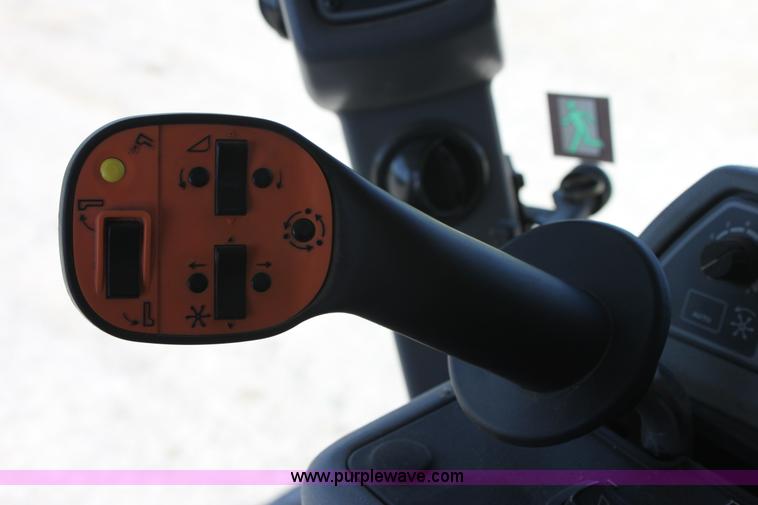 image for item A3709 2007 AGCO Gleaner R65 RWA combine