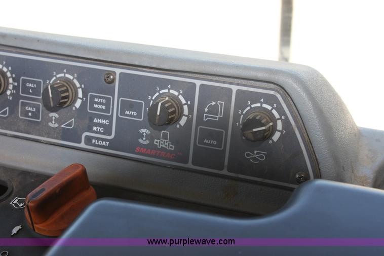 image for item A3709 2007 AGCO Gleaner R65 RWA combine