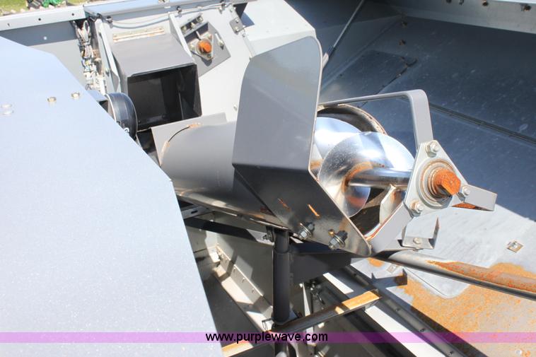 image for item A3709 2007 AGCO Gleaner R65 RWA combine