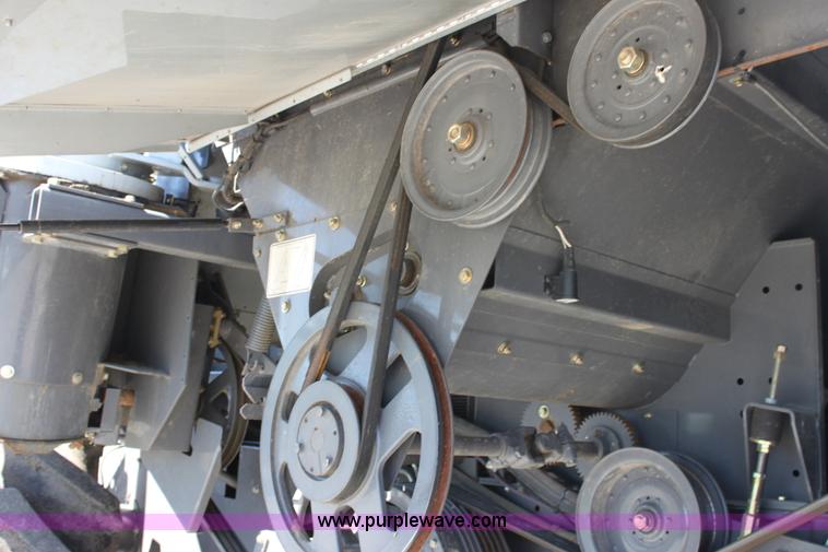 image for item A3709 2007 AGCO Gleaner R65 RWA combine