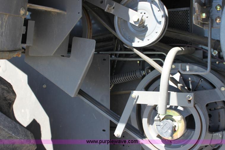 image for item A3709 2007 AGCO Gleaner R65 RWA combine