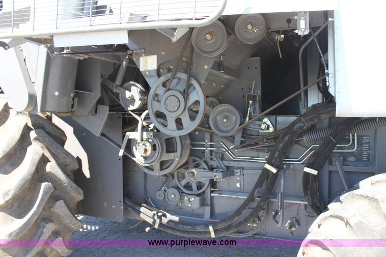 image for item A3709 2007 AGCO Gleaner R65 RWA combine