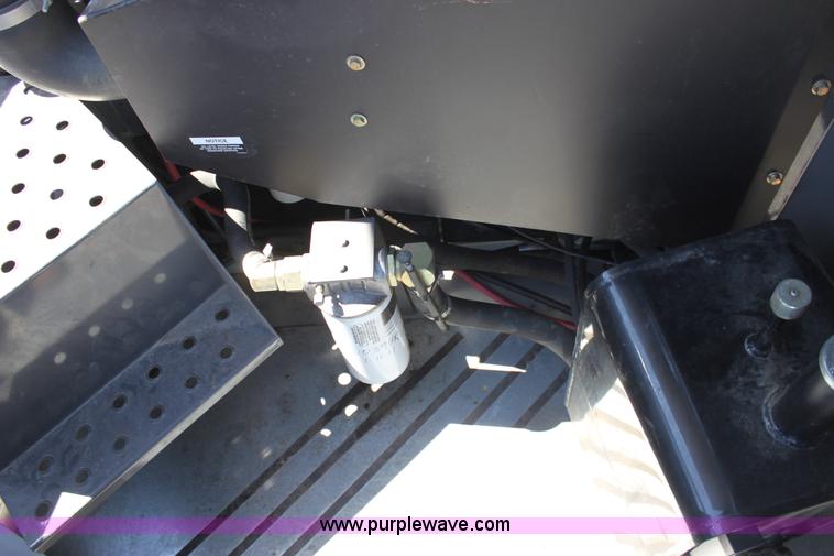 image for item A3709 2007 AGCO Gleaner R65 RWA combine