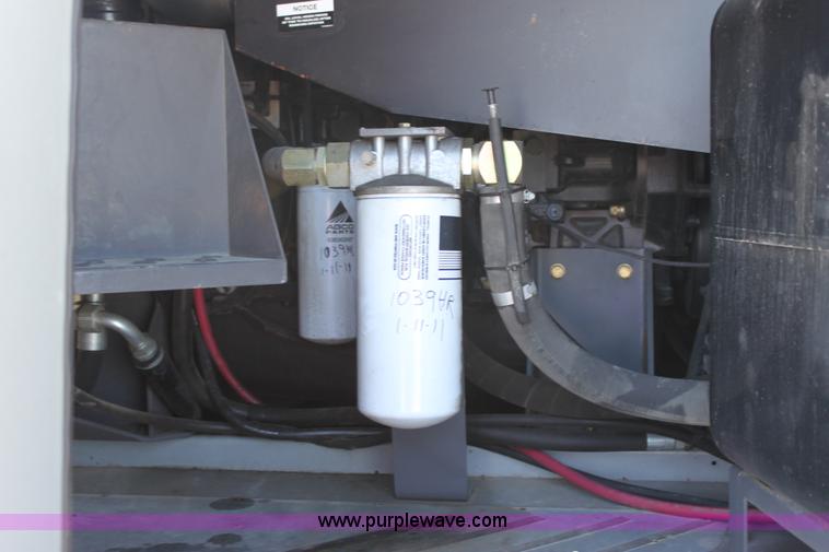 image for item A3709 2007 AGCO Gleaner R65 RWA combine