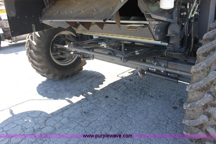 image for item A3709 2007 AGCO Gleaner R65 RWA combine