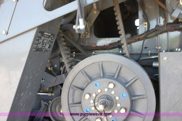 image for item A3709 2007 AGCO Gleaner R65 RWA combine