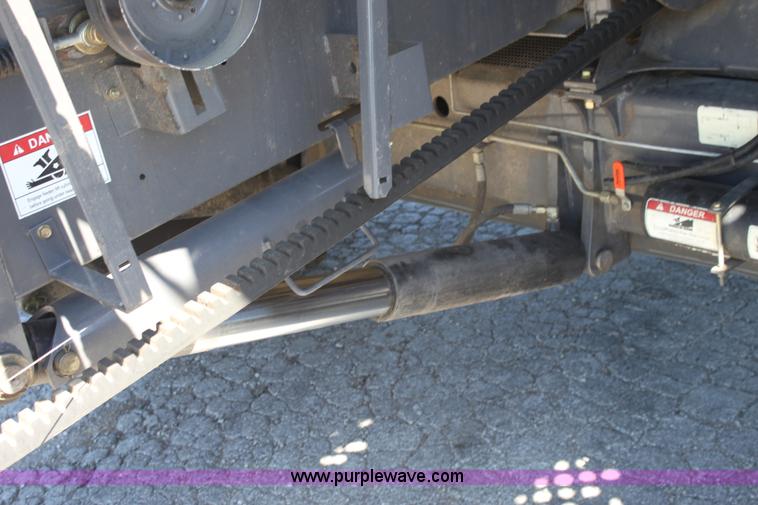 image for item A3709 2007 AGCO Gleaner R65 RWA combine