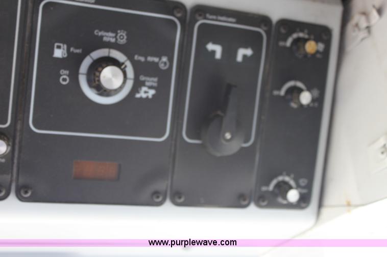 image for item A3713 Gleaner R60 RWA combine