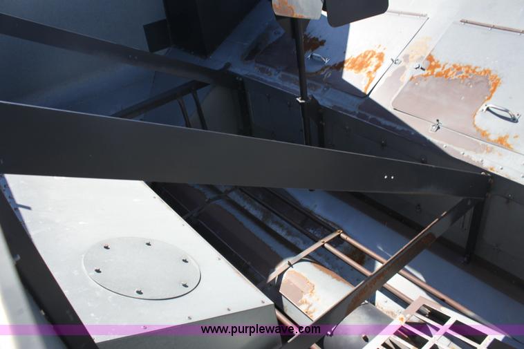 image for item A3713 Gleaner R60 RWA combine