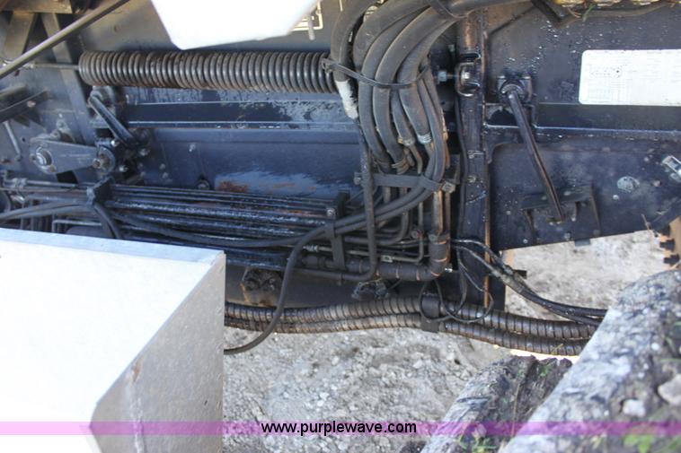 image for item A3713 Gleaner R60 RWA combine