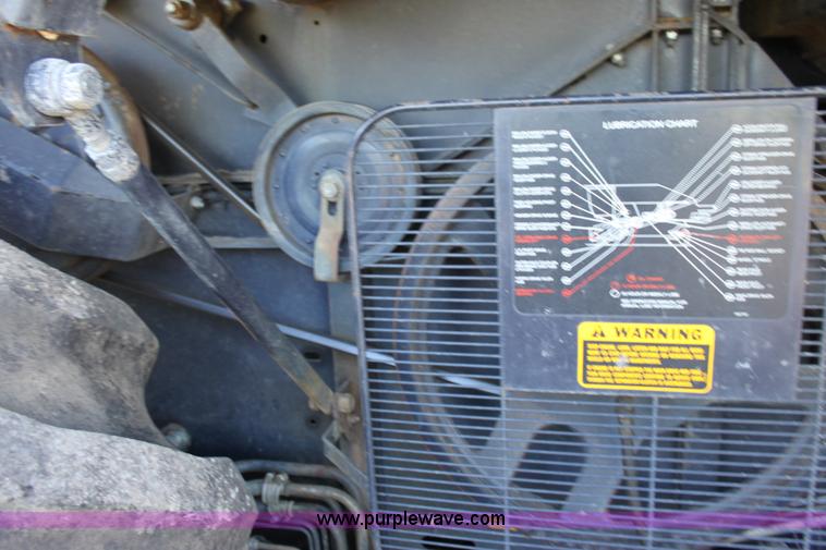 image for item A3713 Gleaner R60 RWA combine