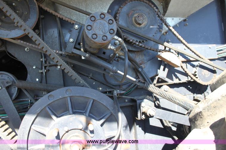 image for item A3713 Gleaner R60 RWA combine