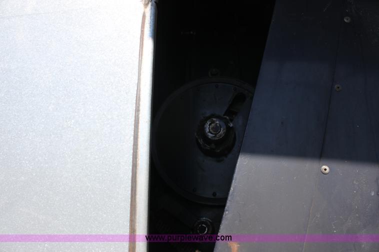 image for item A3713 Gleaner R60 RWA combine