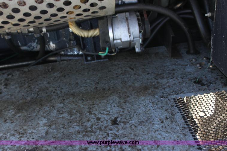 image for item A3713 Gleaner R60 RWA combine